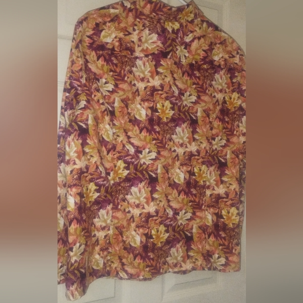 Autumn Leaf Patterned Button-Up Shirt - image 4